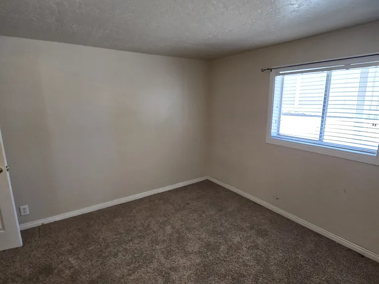 3062 S 150 E — Photo 28