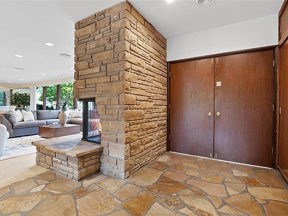 4th image of 41 Berry Wood Dr