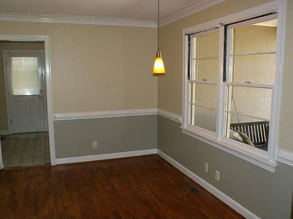 4th image of 445 Stewart Ave