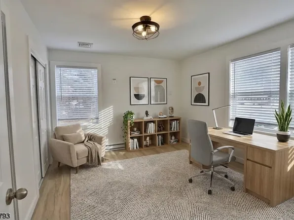 55 Beaver Ave APT 1, Annandale, NJ 08801