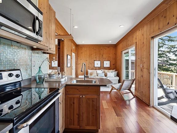 5th image of 104 Hill Rd #1B