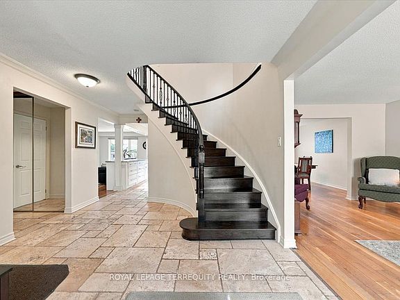 4th image of 118 Leander St