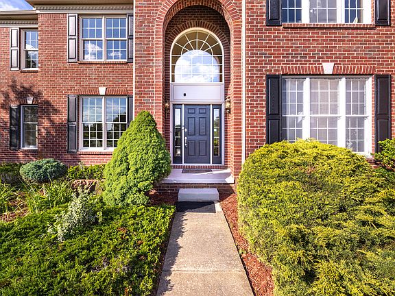 5th image of 3552 Northbrooke Dr