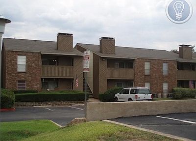 3rd image of 4021 Steck Ave