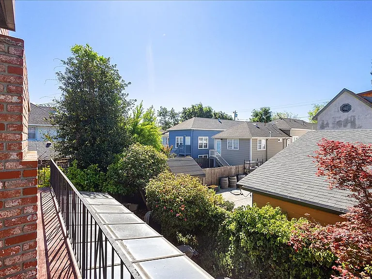 2118 Alameda Ave — Photo 20