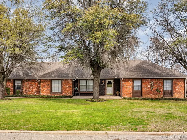 1207 N Meadow Dr, Ardmore, OK 73401