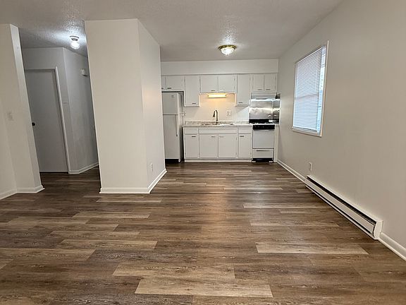 2nd image of 1613 9th St APT 2