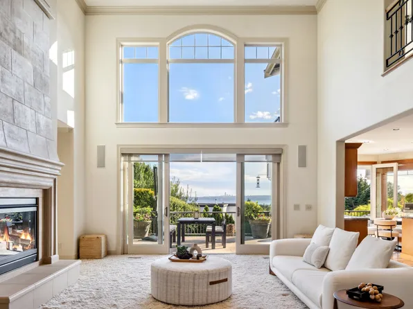 9201 112th Ave NE, Kirkland, WA 98033