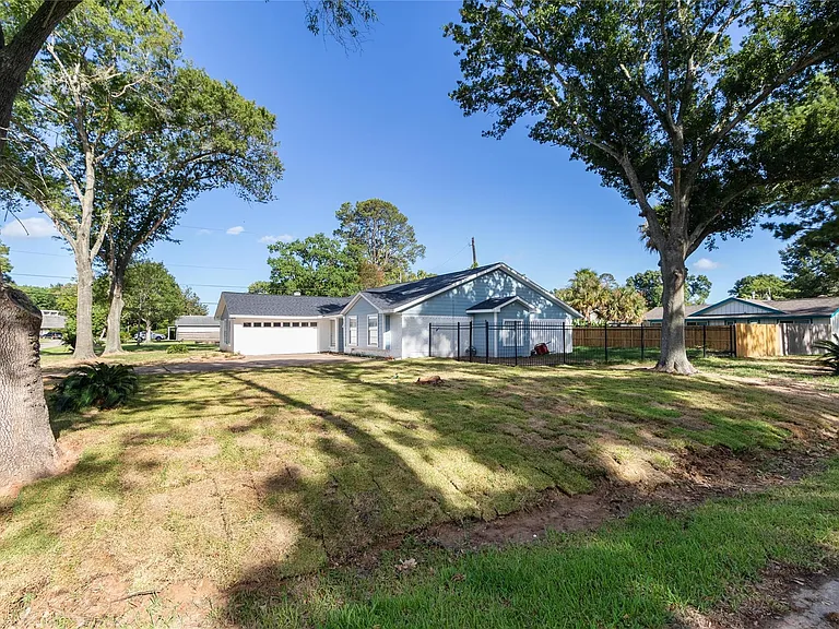 500 Shirleen Dr — Photo 34