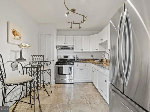 5225 Pooks Hill Rd APT 924S, Bethesda, MD 20814