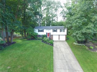 145 Merle Blvd, Munroe Falls, OH 44262