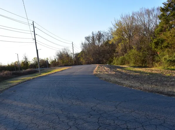 W 8th St, North Little Rock, AR 72114