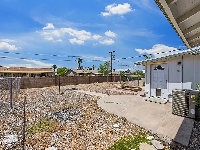 12422 N Cherry Hills Dr E — Photo 22