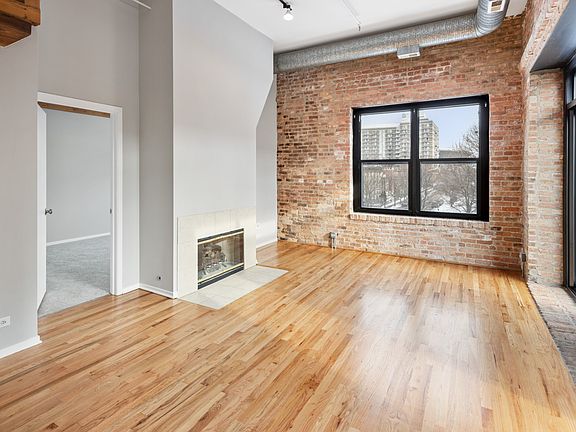 5th image of 1525 S Michigan Ave APT 306