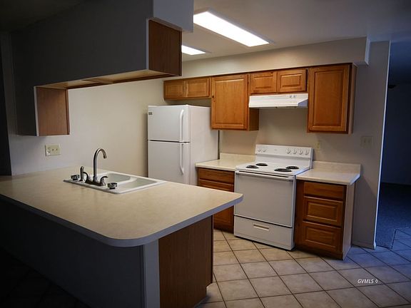 2nd image of 2732 S 12th Ave