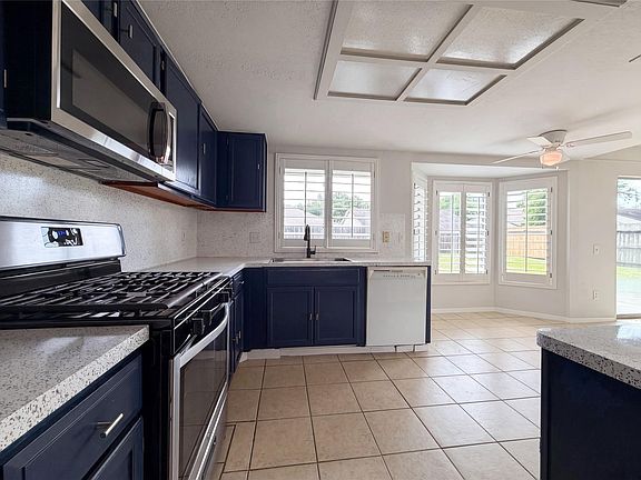 2nd image of 807 Mountain Meadows Dr