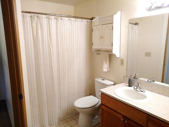 5th image of 900 SE 152nd Ave APT B