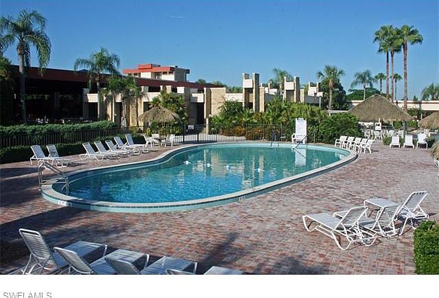 1st image of 6102 Augusta Dr APT 101