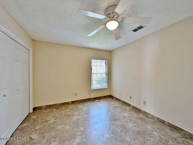 2413 Cedar Trace Dr W — Photo 20