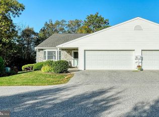 410 Greenleaf Ct, York, PA 17406