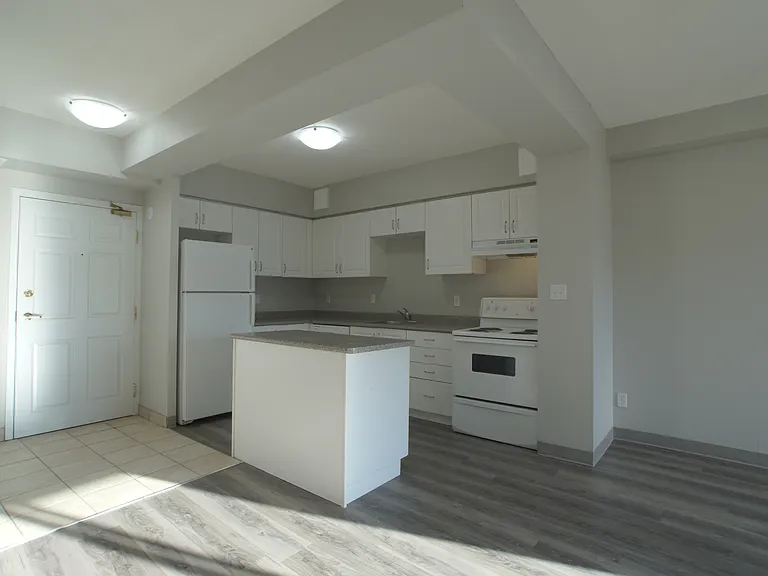 736 Old Albert St #115 — Photo 8