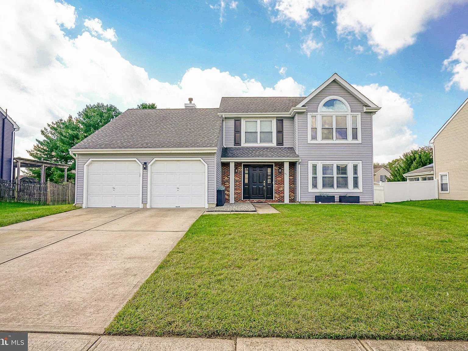 3 bed, 2.5 bath, 1970 sqft, $4,250 — Photo 1