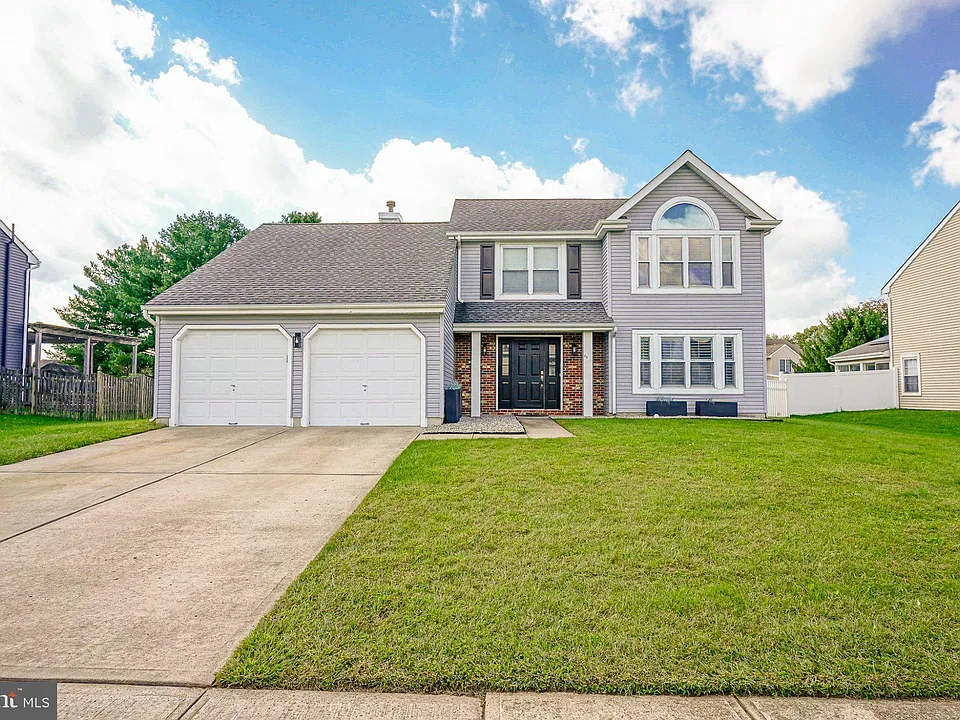 24 Whitehaven Dr