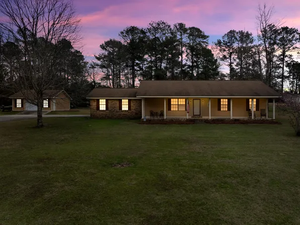 55 Gussie Nobles Rd, Sumrall, MS 39482