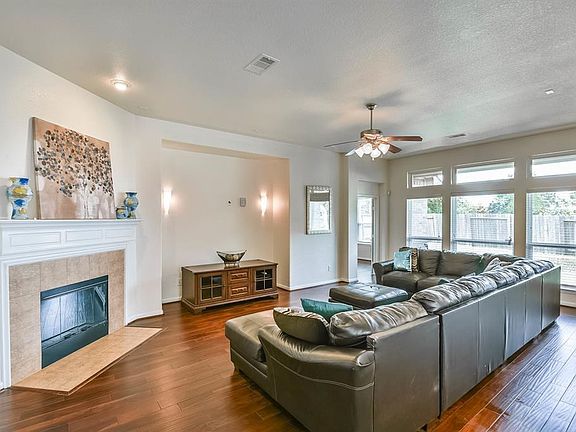 5th image of 2716 Autumn Falls Dr