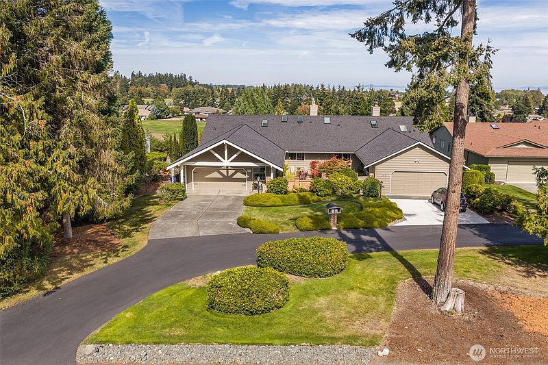 4th image of 151 Fairway Drive