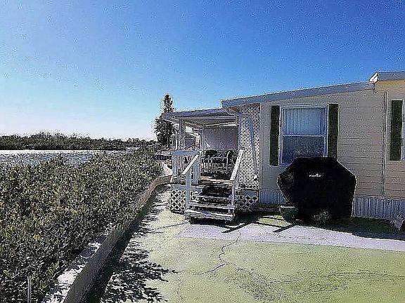2nd image of 33 Circle Dr