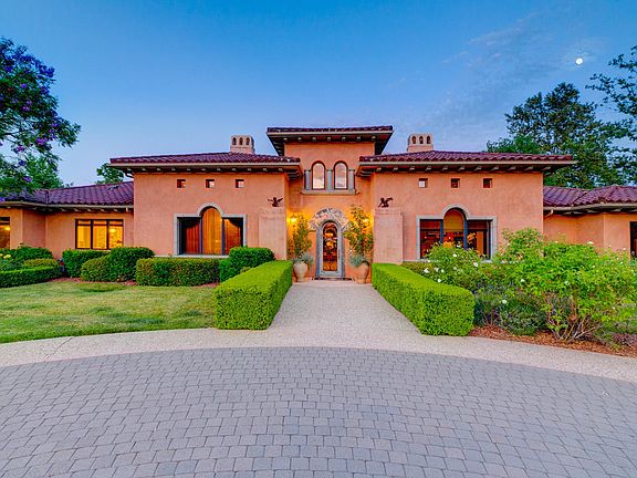 3rd image of 12460 Linda Flora Dr