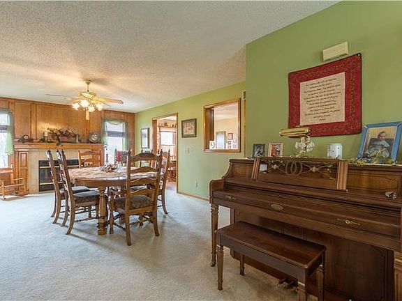 Entry to Dining Room