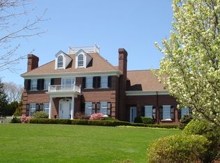 24 Gulf Hill Dr, Dartmouth, MA 02748