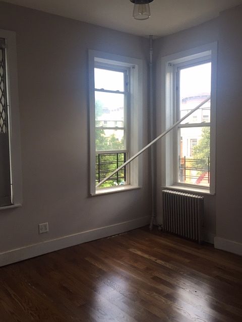 1st image of 82 Saratoga Ave #2