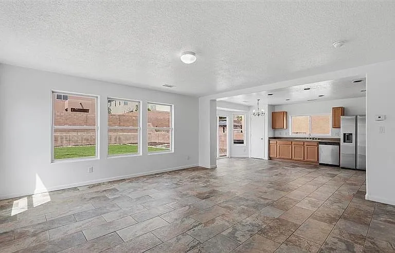 2911 Richardson Way SW — Photo 2