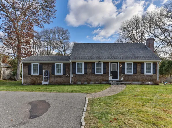220 Fawcett Lane, Hyannis, MA 02601