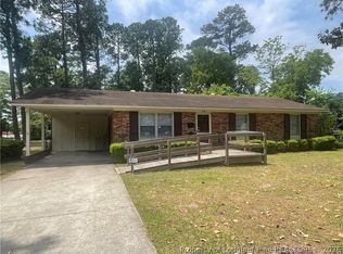 916 Bingham Dr, Fayetteville, NC 28304