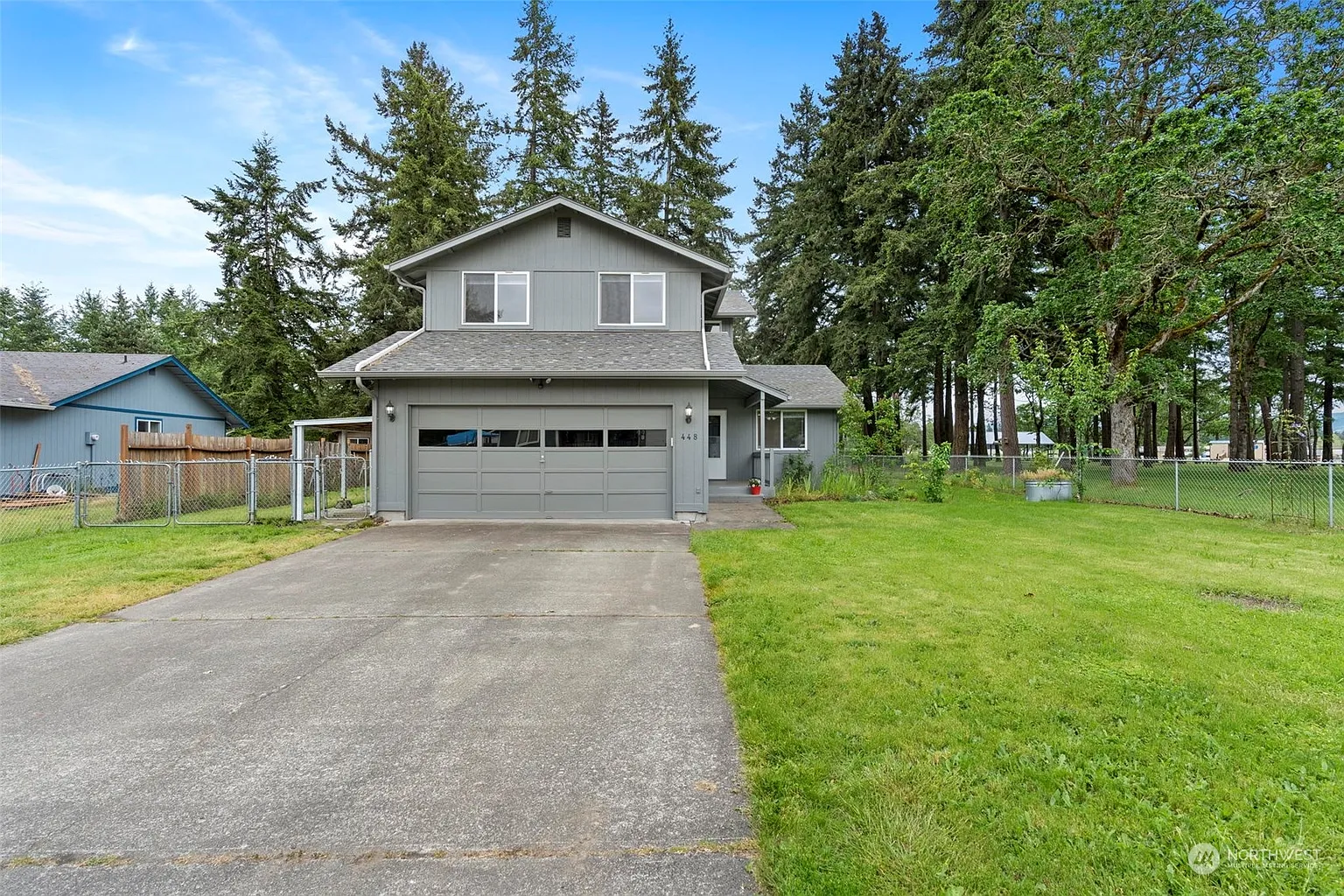 448 Volesky Drive SE photo 1