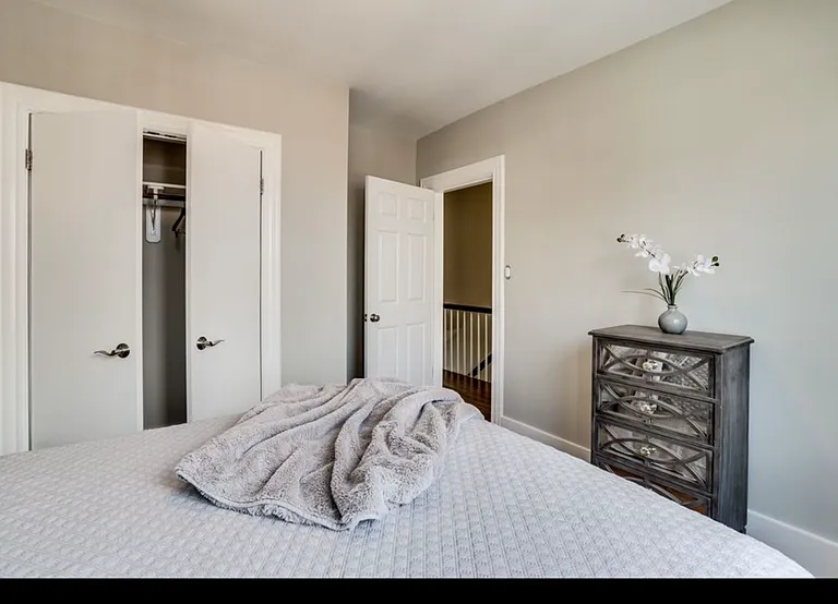 220 Adams St NE — Photo 21