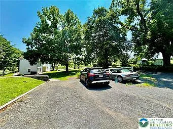 2 bed, 1.5 bath, 1550 sqft, $1,625 — Photo 3