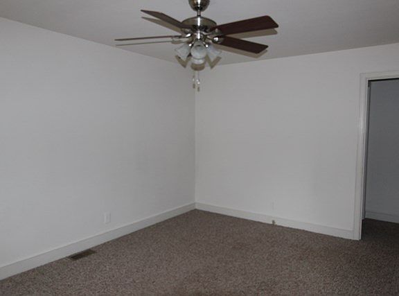 4th image of 1435 E Chaloner Dr