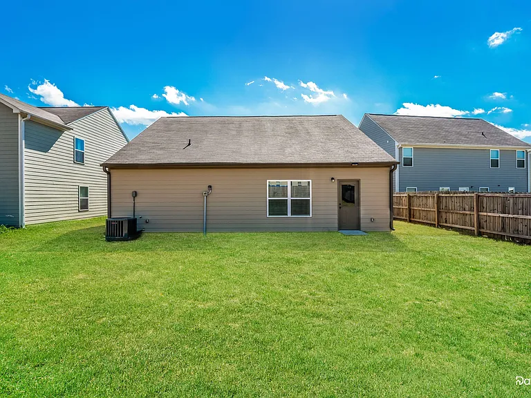 355 Farmhouse Ln — Photo 15