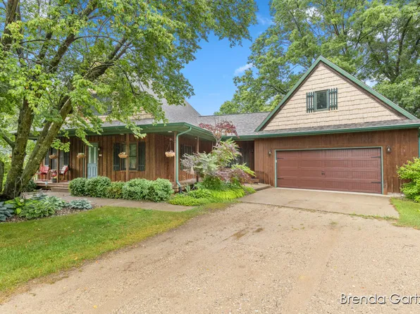 17318 Thunder Bay Ct, Howard City, MI 49329