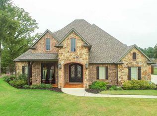 115 Ashbriar Ln, Longview, TX 75605