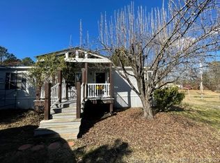 53 Dark Wood Dr, Spring Lake, NC 28390