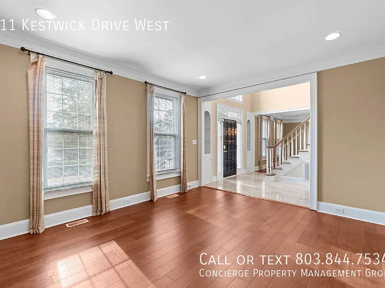 211 Kestwick Dr W — Photo 7