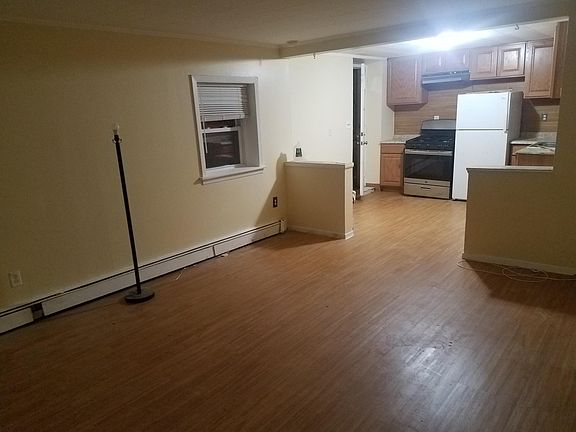 3rd image of 76 Edgewood Ave #1