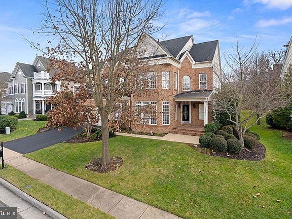 4th image of 42821 Heritage Oak Ct