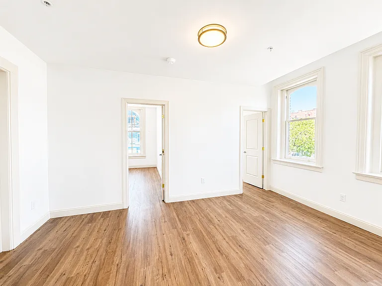 319 Connecticut St #2 — Photo 5